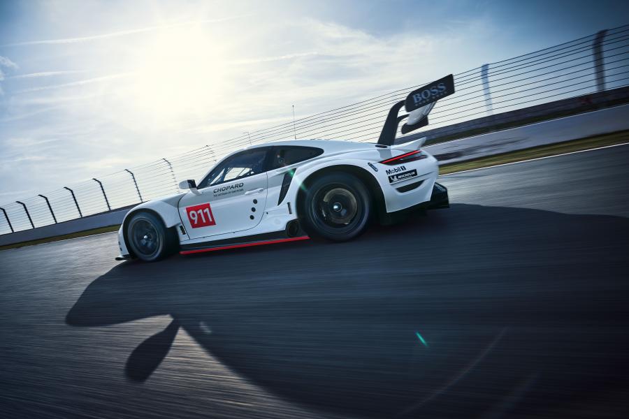 Porsche 911 RSR (991) 2019 года  (фото 4 из 21)